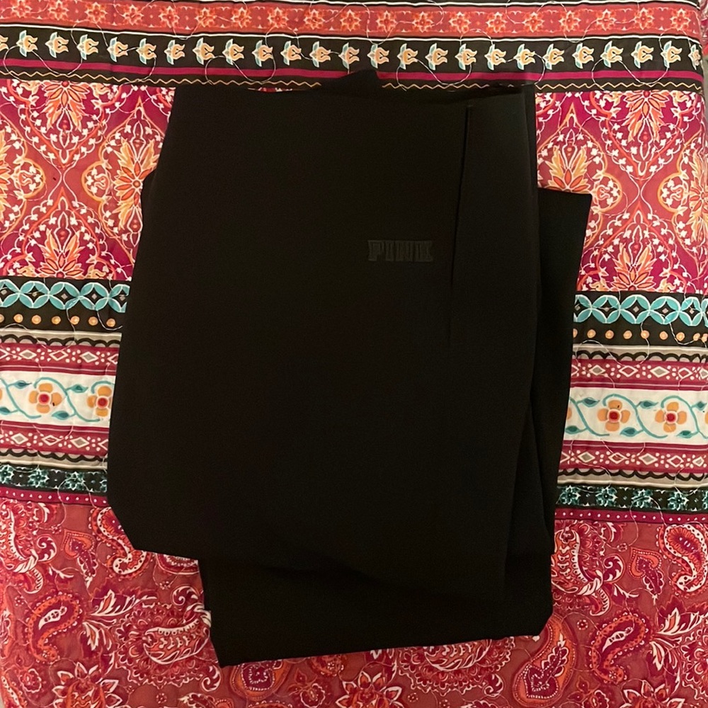 Large VS pink sport leggings